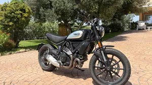 Ducati Scrambler 800 Icon Dark (2020)  (4)