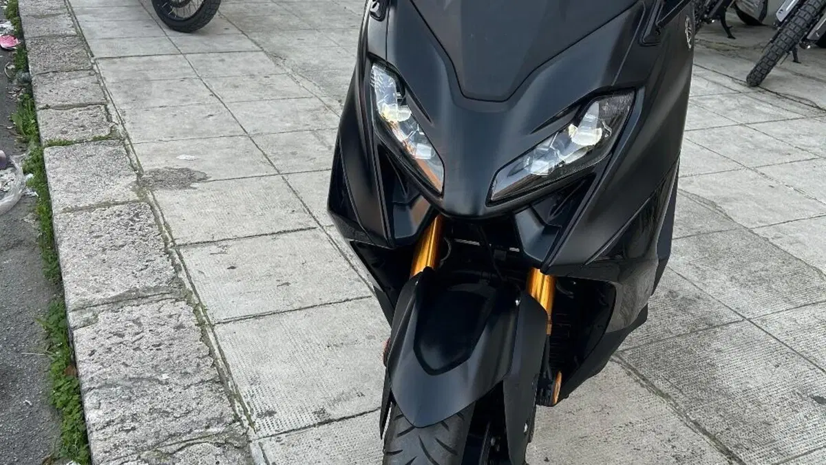 Yamaha T-Max 560 Tech Max (2022 - 24)  (3)