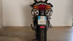 Honda VFR 800 (2002 - 05)  (4)