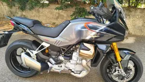 Moto Guzzi V100 Mandello S (2025 - 26) 