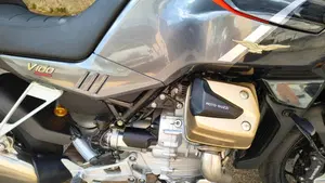 Moto Guzzi V100 Mandello S (2025 - 26)  (2)