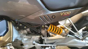 Moto Guzzi V100 Mandello S (2025 - 26)  (4)