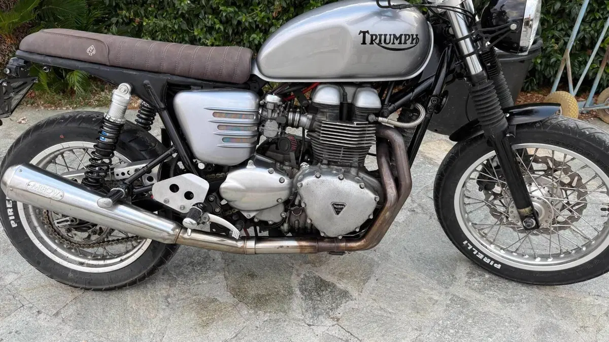 Triumph Thruxton 900 (2004 - 15) 