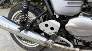 Triumph Thruxton 900 (2004 - 15)  (3)