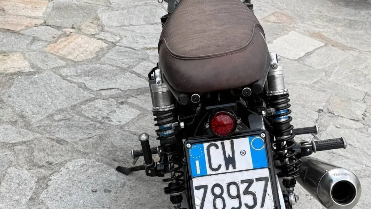 Triumph Thruxton 900 (2004 - 15)  (5)