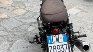 Triumph Thruxton 900 (2004 - 15)  (5)