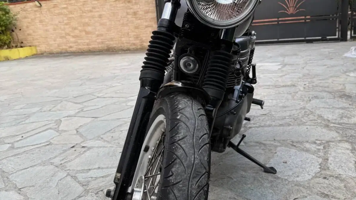 Triumph Thruxton 900 (2004 - 15)  (15)