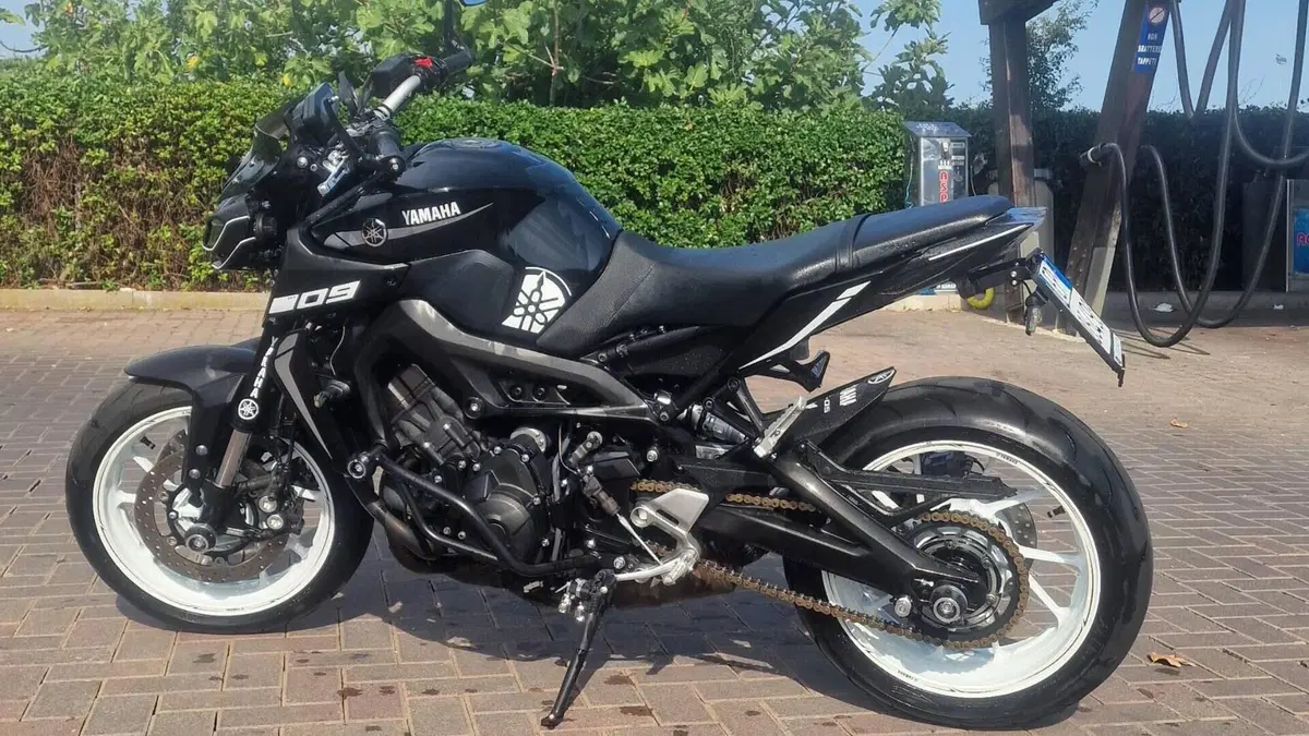 Yamaha MT-09 (2017 - 20)  (4)