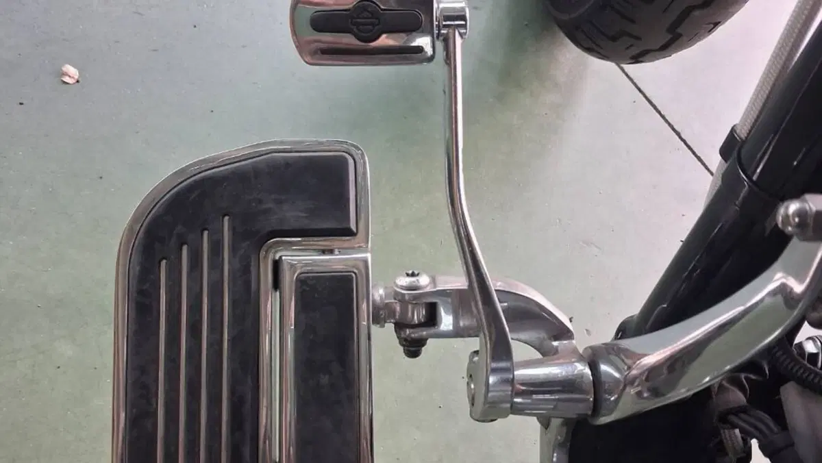 Harley-Davidson 1584 Super Glide Custom (2008 - 13) - FXDC  (5)