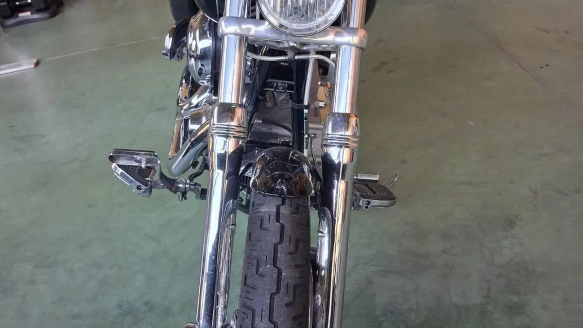 Harley-Davidson 1584 Super Glide Custom (2008 - 13) - FXDC  (17)