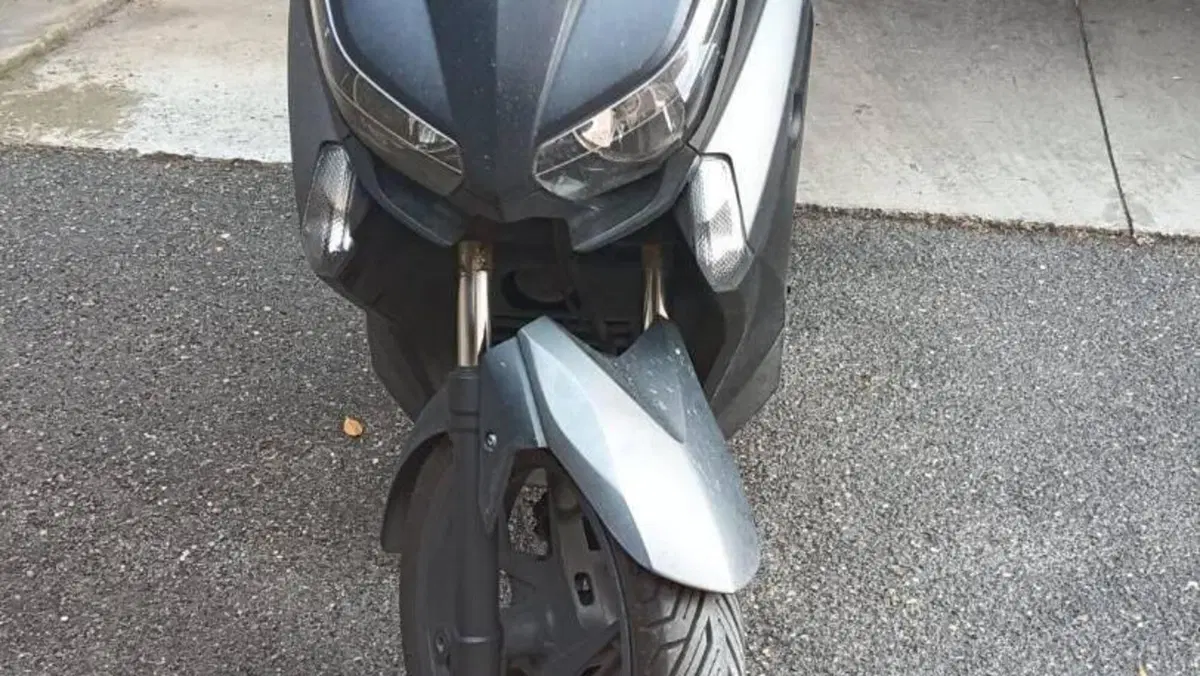 Yamaha X-Max 250 (2014 - 16)  (2)