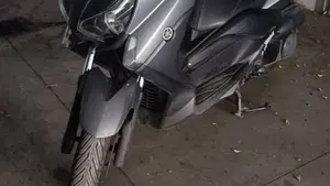 Yamaha X-Max 250 (2014 - 16)  (3)