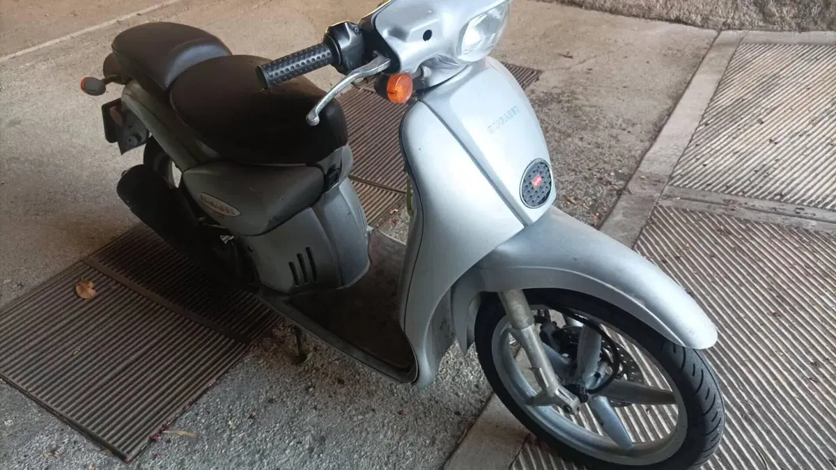 Aprilia Scarabeo 50 De Luxe (1997 - 99)  (2)