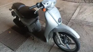 Aprilia Scarabeo 50 De Luxe (1997 - 99)  (2)