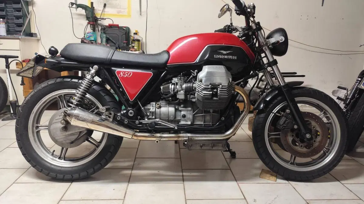 Moto Guzzi  