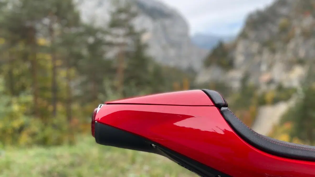 MV Agusta Superveloce 800 (2021 - 25)  (5)