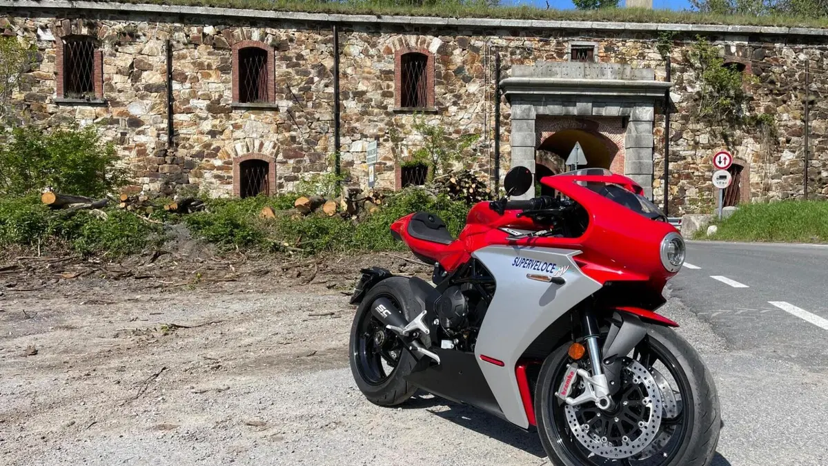 MV Agusta Superveloce 800 (2021 - 25)  (8)