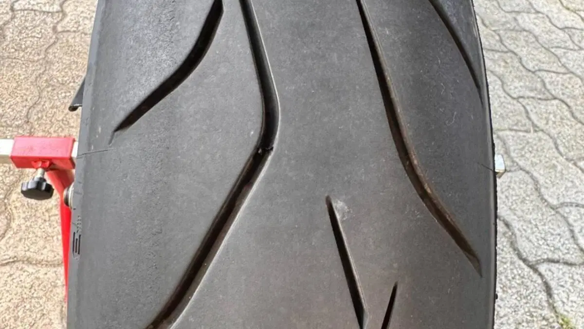 Triumph Street Triple (2007 - 12)  (2)