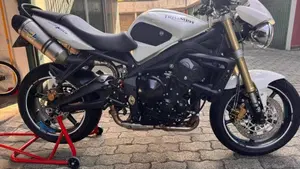 Triumph Street Triple (2007 - 12)  (3)