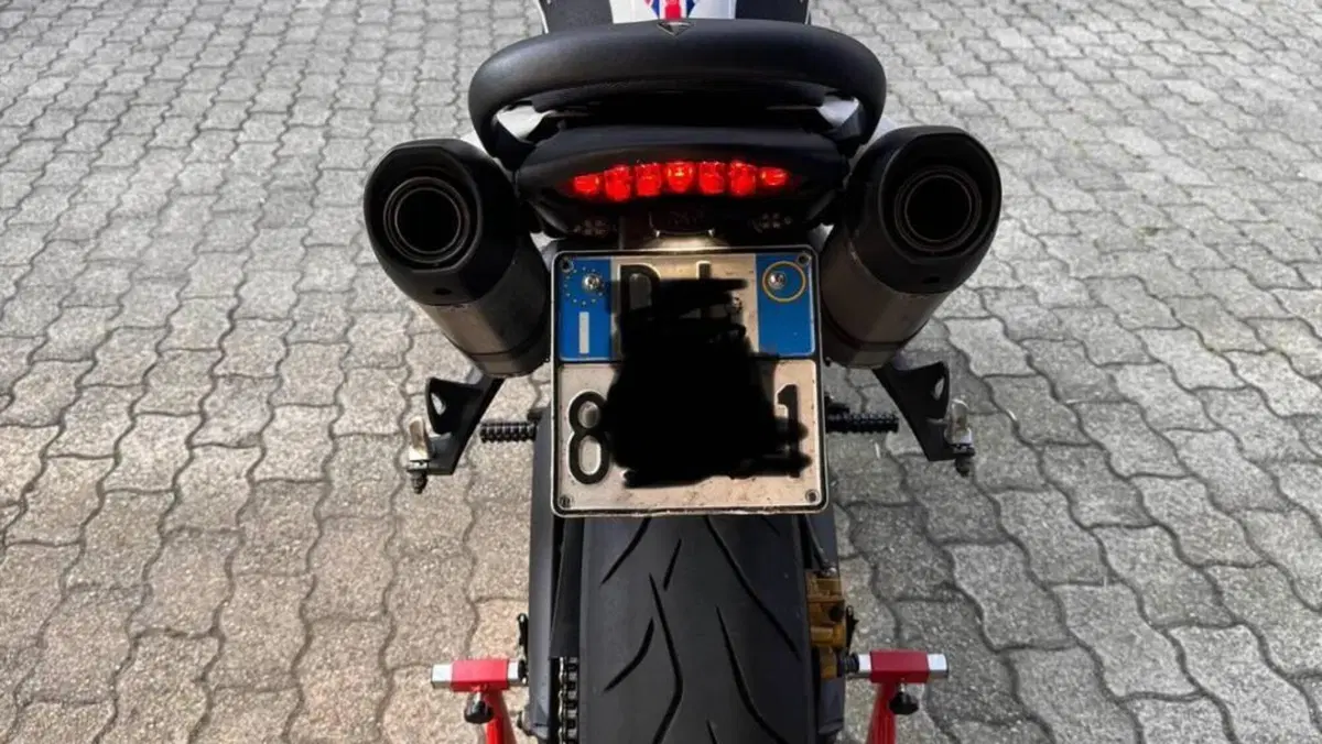 Triumph Street Triple (2007 - 12)  (6)