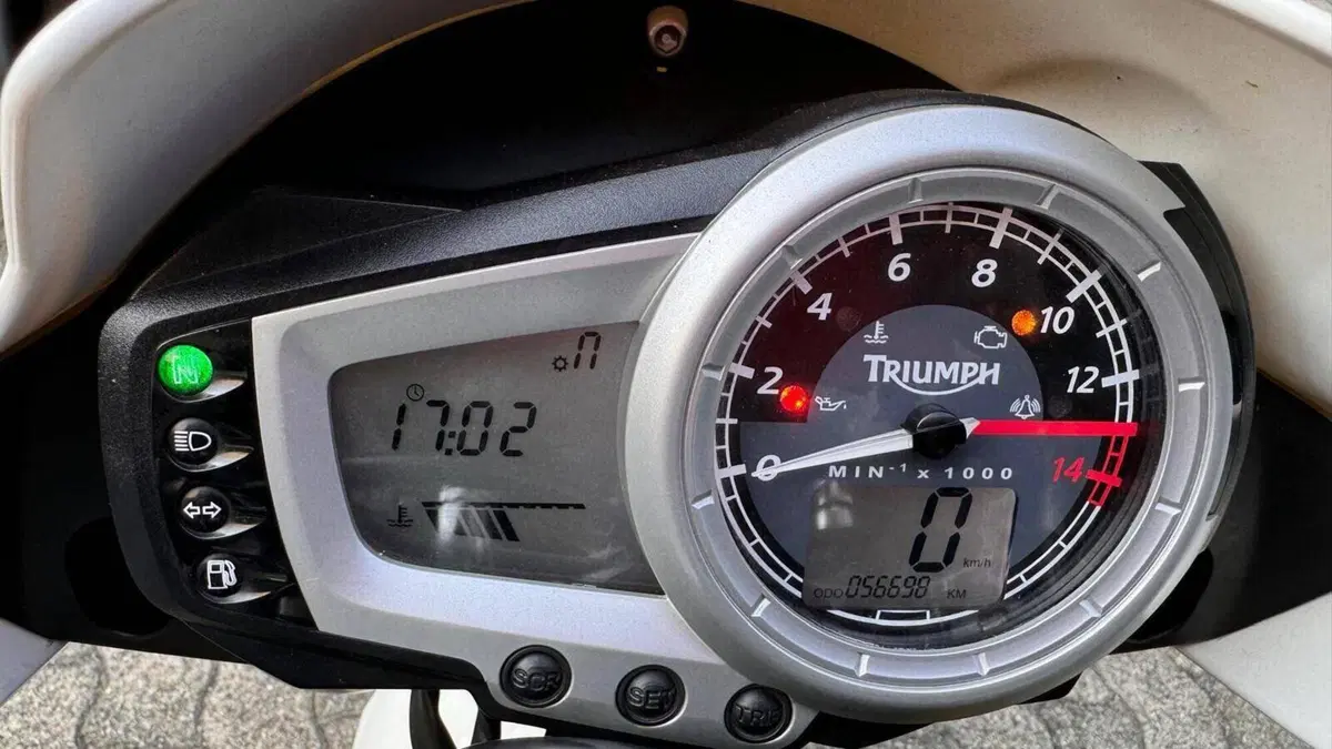 Triumph Street Triple (2007 - 12)  (10)
