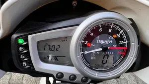 Triumph Street Triple (2007 - 12)  (10)