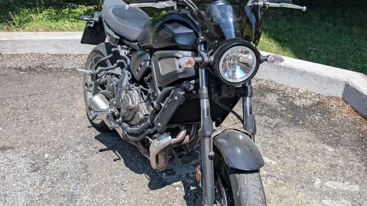 Yamaha XSR 700 (2021)  (2)