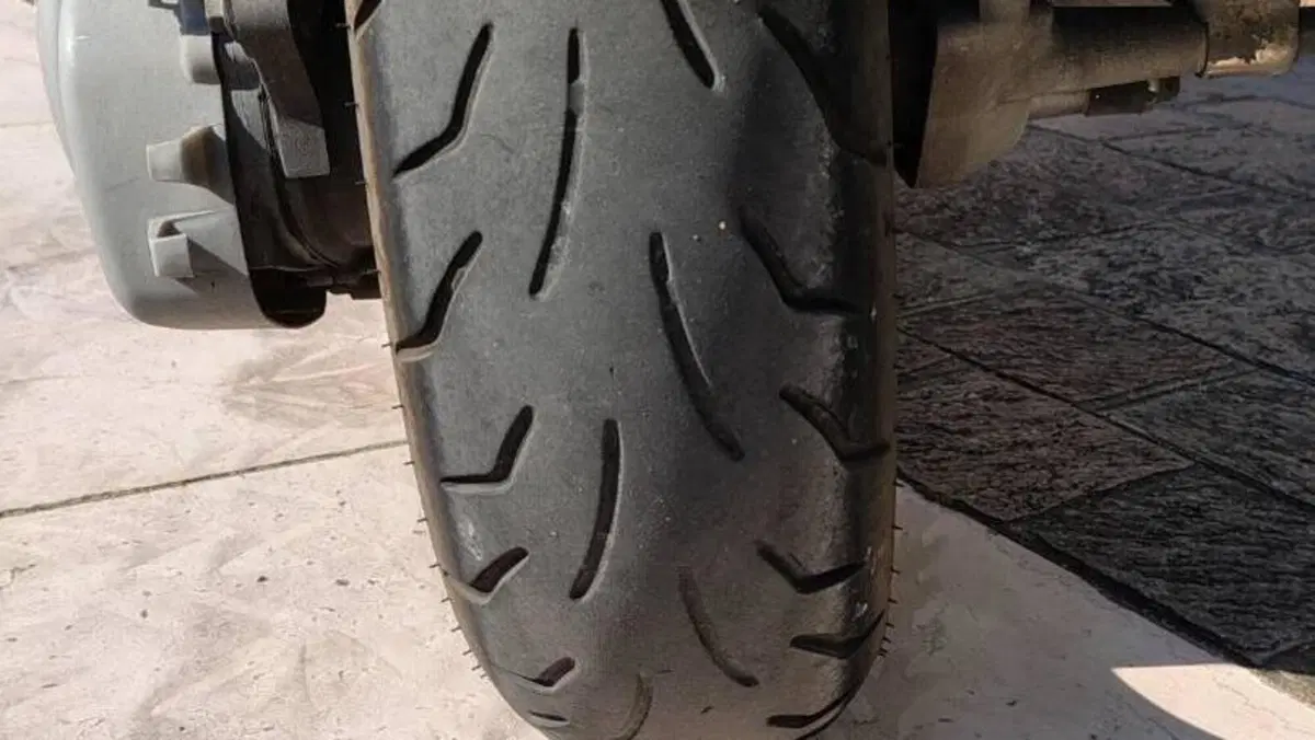 Yamaha X-Max 250 (2005 - 07)  (7)