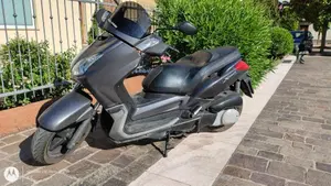 Yamaha X-Max 250 (2005 - 07)  (10)