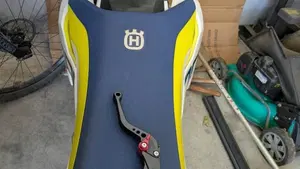 Husqvarna 701 Enduro (2017 - 19)  (11)