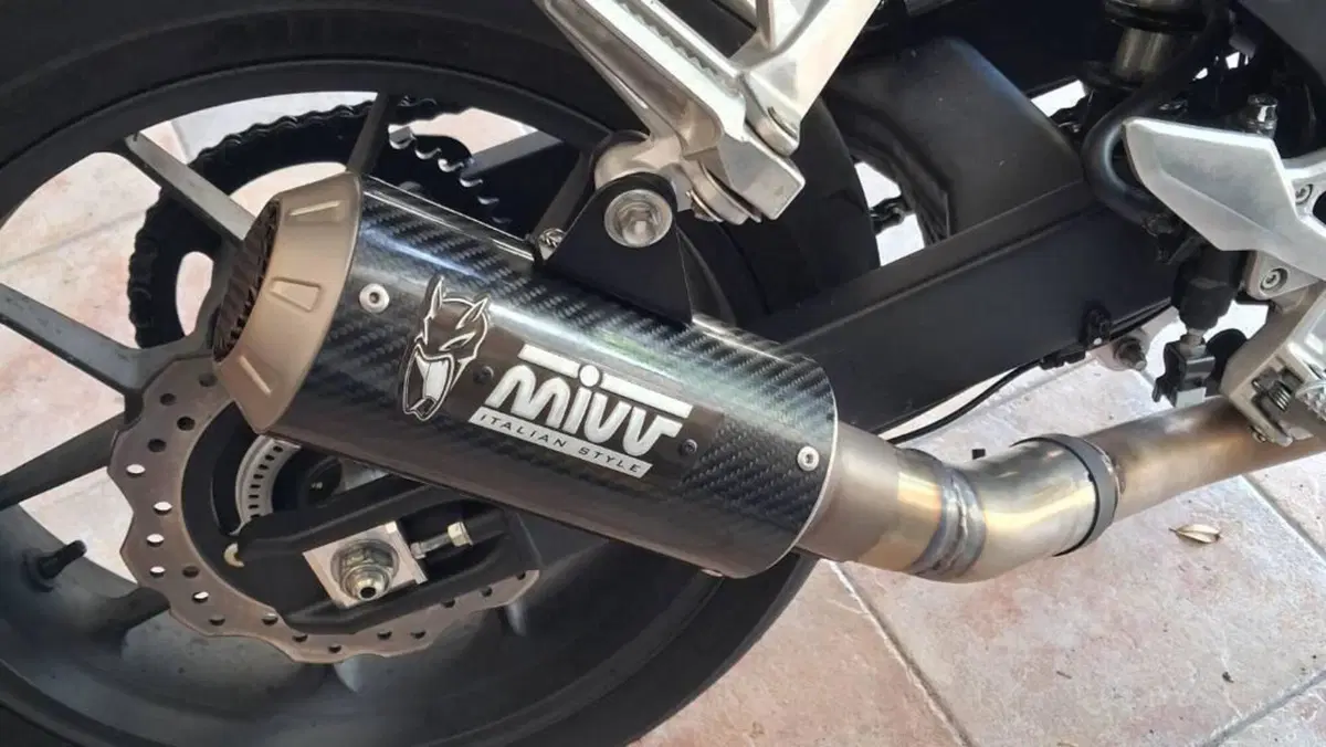 Honda CB 750 Hornet (2023 - 24)  (10)