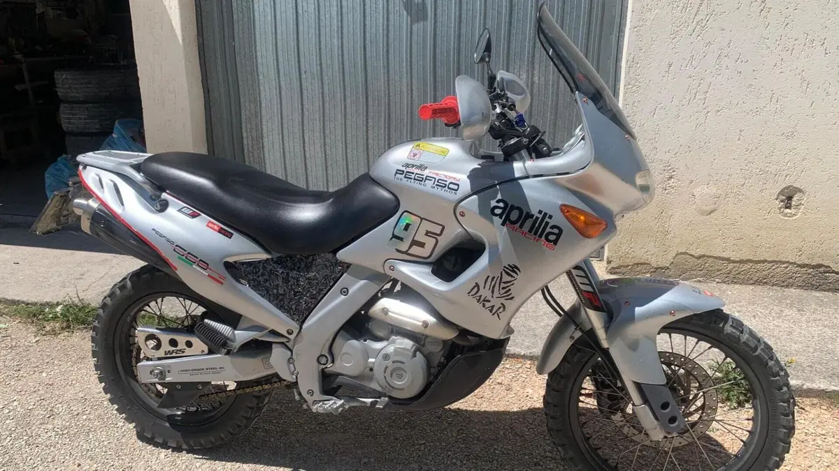Aprilia Pegaso 650 (1997 - 00)  (4)