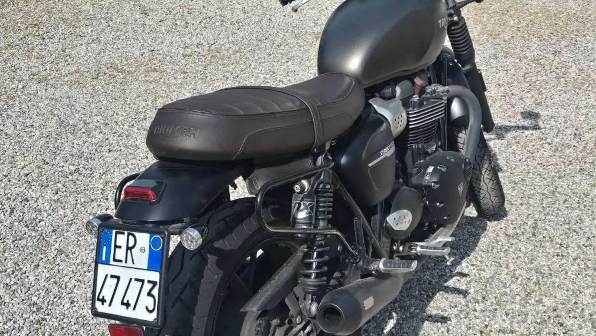 Triumph Street Twin 900 (2019 - 20)  (5)