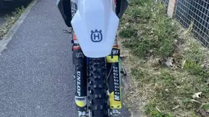 Husqvarna FC 250 (2023)  (2)