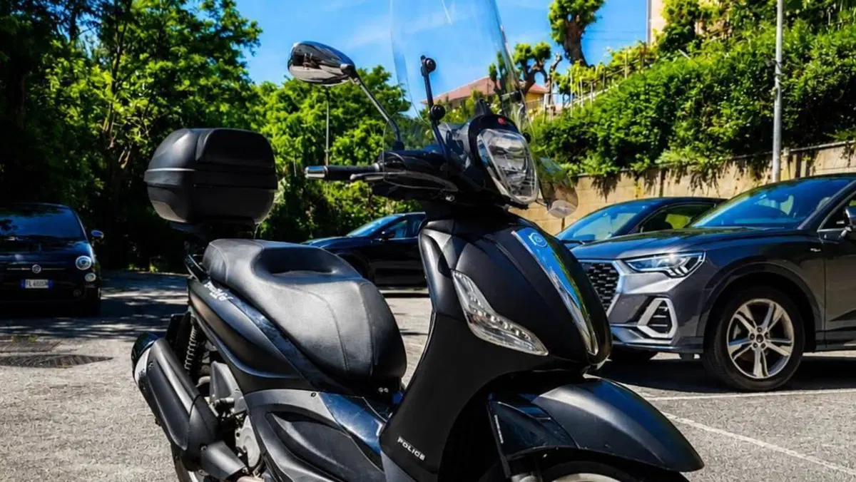 Piaggio Beverly 350 Police ABS-ASR (2018 - 20)  (3)