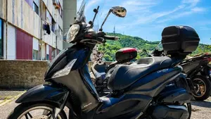 Piaggio Beverly 350 Police ABS-ASR (2018 - 20)  (4)