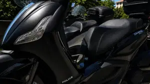 Piaggio Beverly 350 Police ABS-ASR (2018 - 20)  (12)