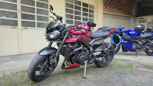 Triumph Street Triple 765 RS (2023 - 26)  (4)