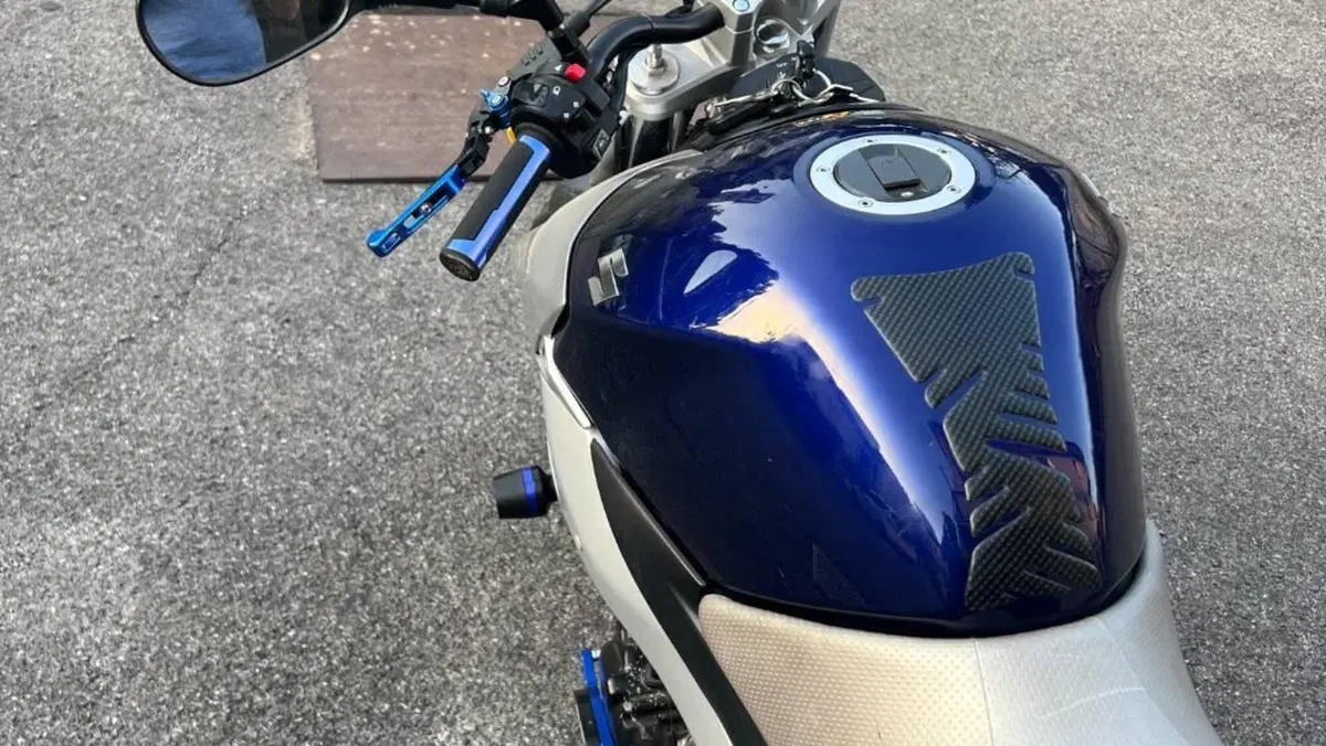 Suzuki GSR 600 (2006 - 11)  (5)