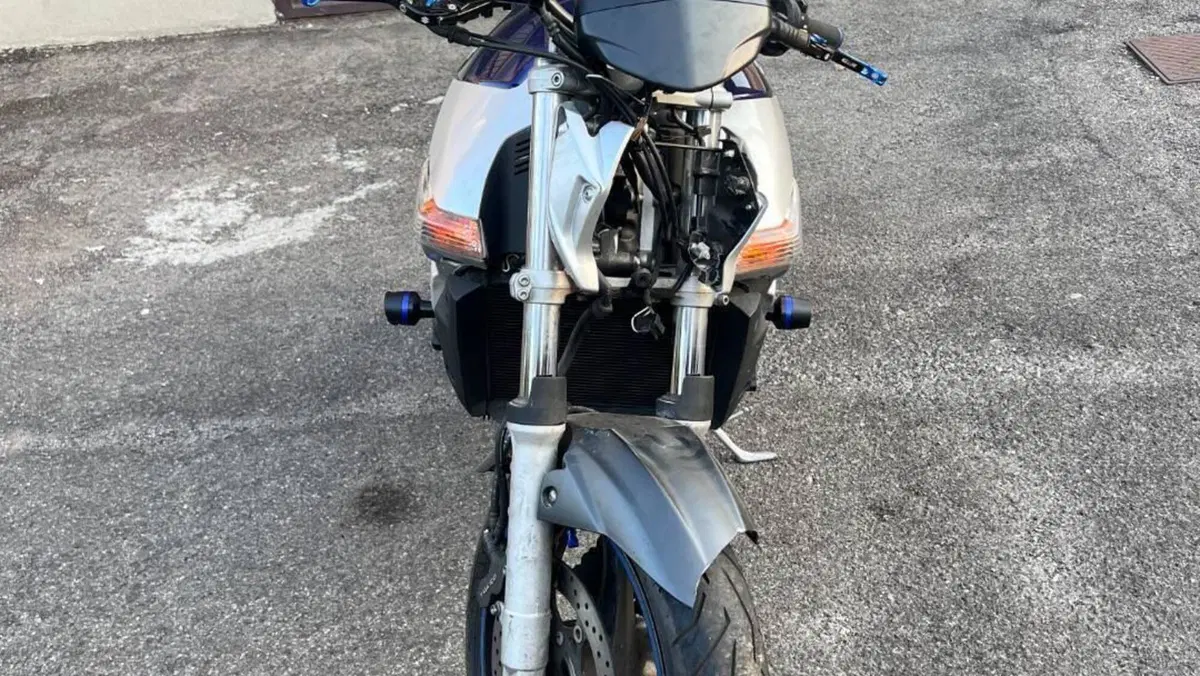 Suzuki GSR 600 (2006 - 11)  (6)