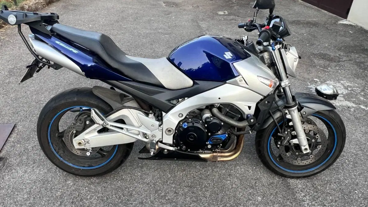 Suzuki GSR 600 (2006 - 11)  (3)