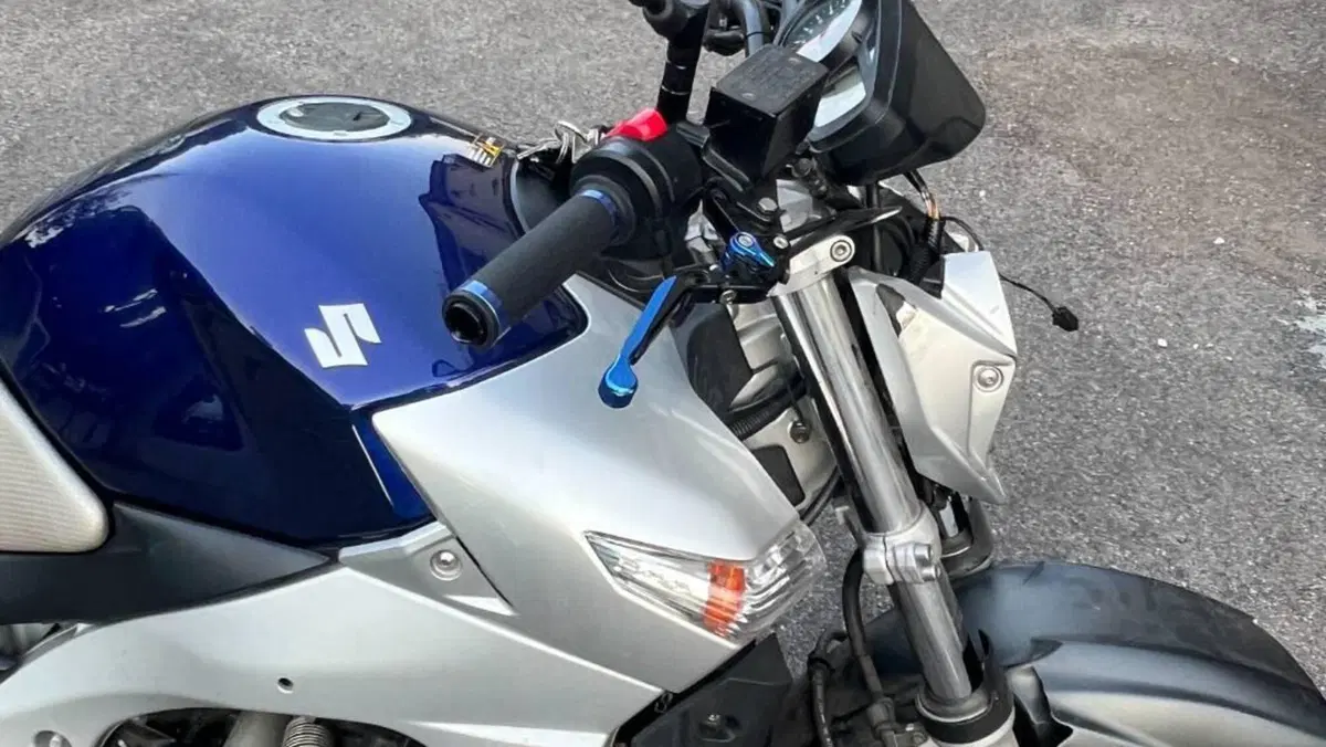 Suzuki GSR 600 (2006 - 11)  (11)