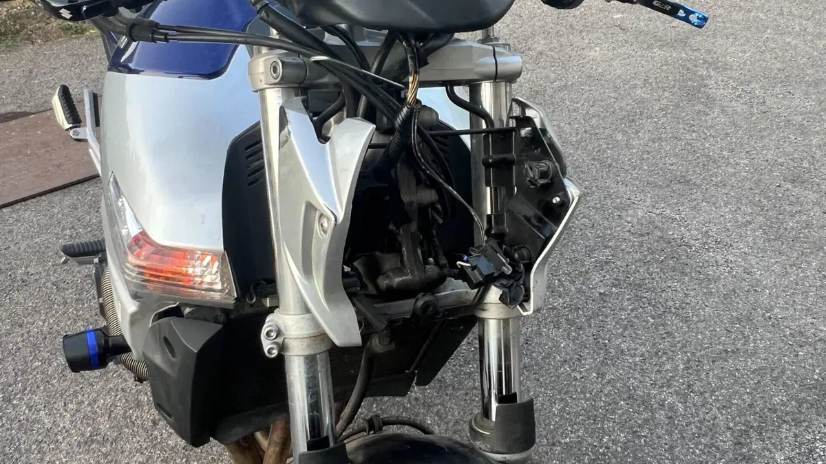 Suzuki GSR 600 (2006 - 11)  (14)