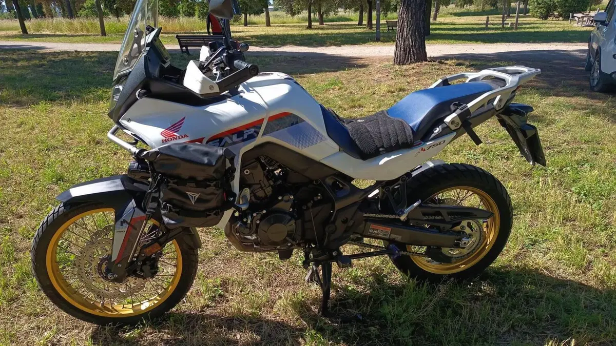 Honda Transalp XL750 (2023 - 24)  (2)