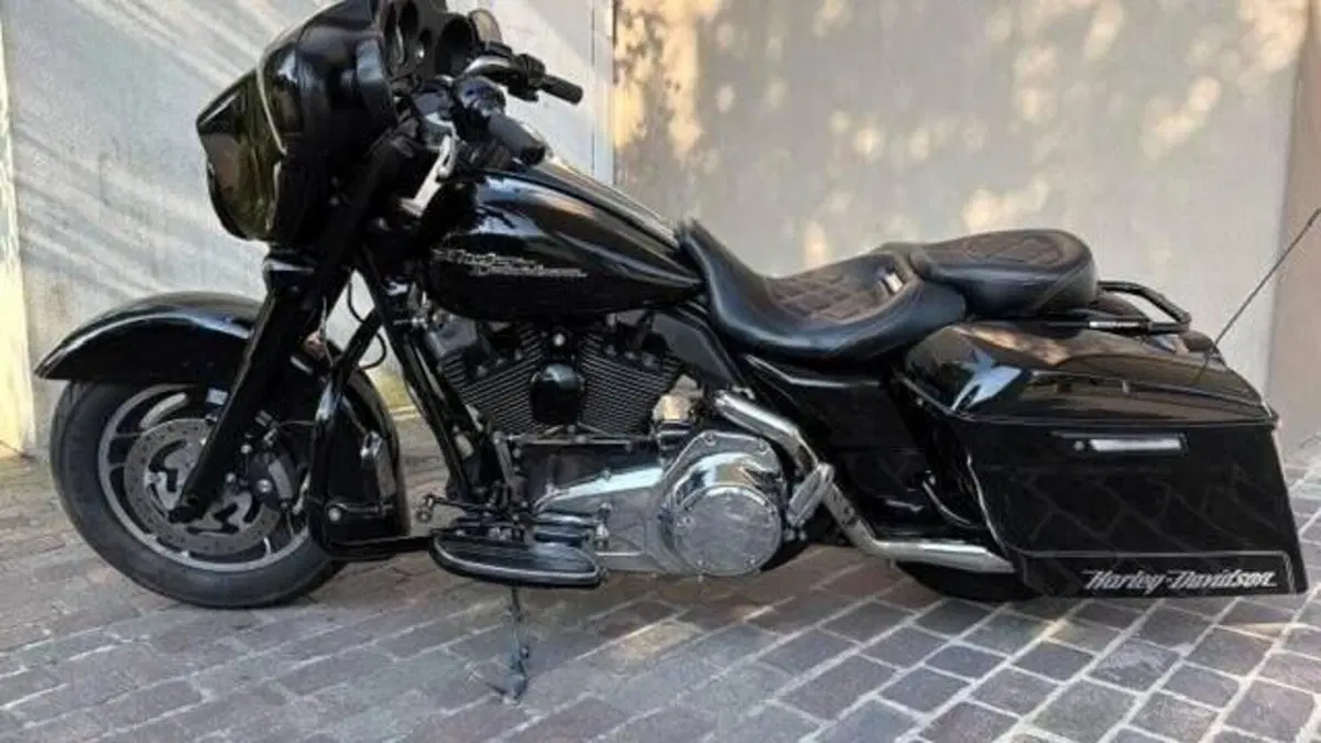 Harley-Davidson 1584 Street Glide (2008 - 10) - FLHX  (5)