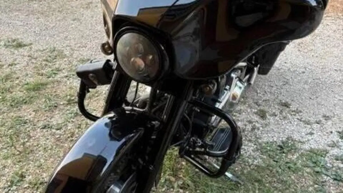 Harley-Davidson 1584 Street Glide (2008 - 10) - FLHX  (7)