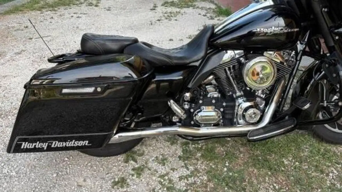 Harley-Davidson 1584 Street Glide (2008 - 10) - FLHX  (8)