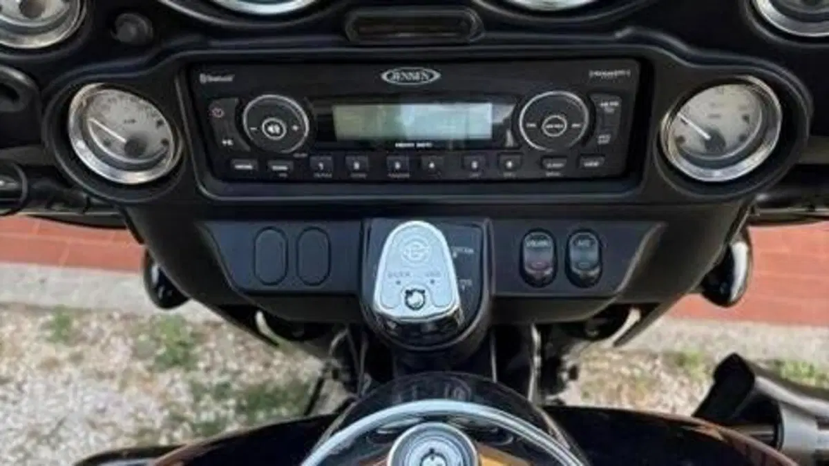 Harley-Davidson 1584 Street Glide (2008 - 10) - FLHX  (12)