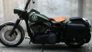 Harley-Davidson 1584 Street Bob (2007) - FXDB  (2)