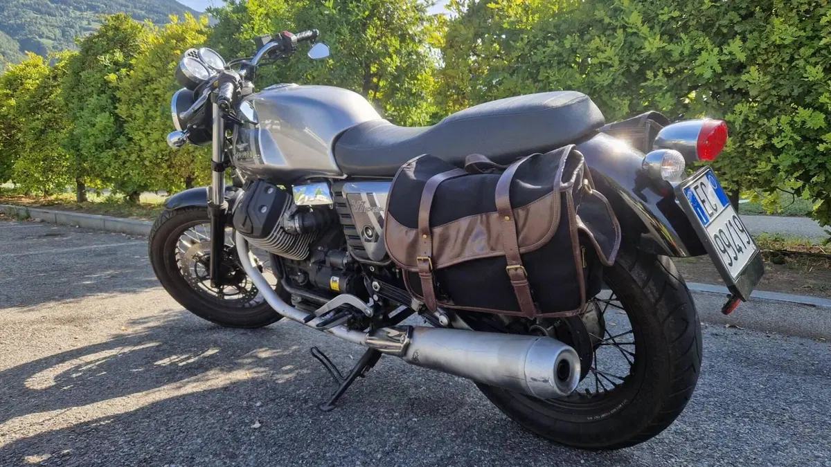 Moto Guzzi V7 II Special (2015 - 17) 